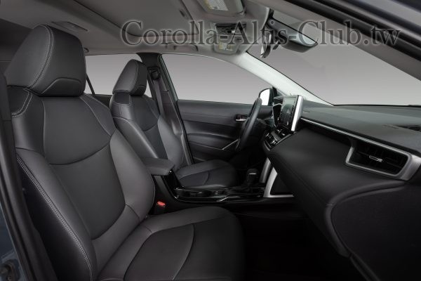 2022_Toyota_Corolla_Cross_Celestite_017-600x400.jpg